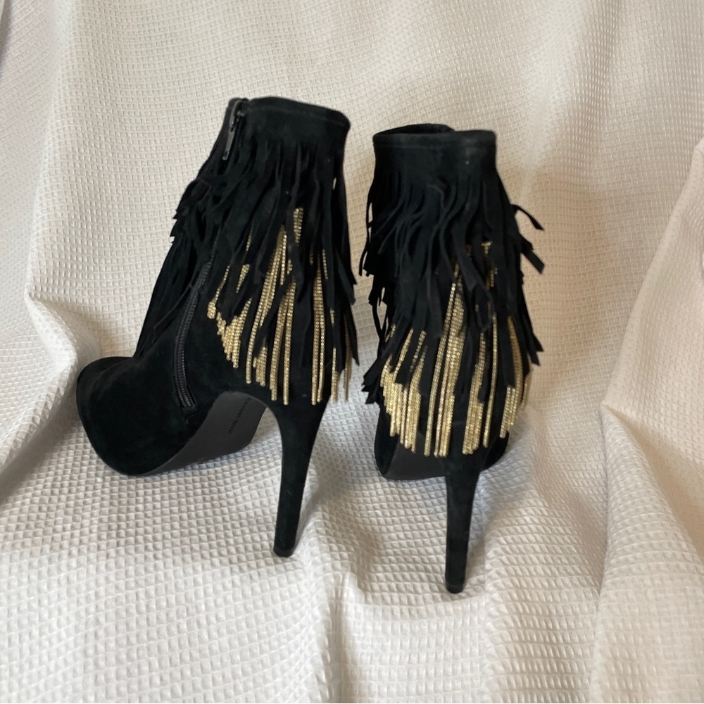 Gianni Bini women’s size 8 medium suede fringed high heeled booties, black. - Picture 3 of 8